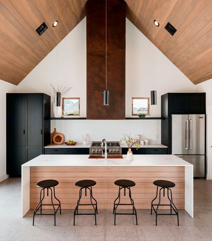 O parte a mobilierului negru