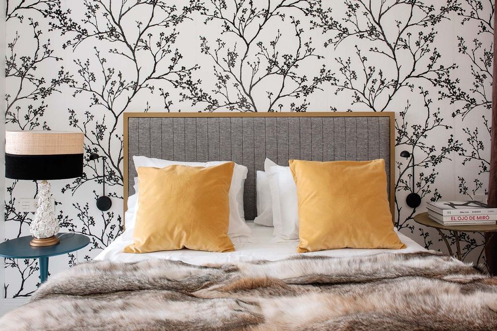 casa cu arhitectura clasica si mobilier modern proiectat de morgan studio