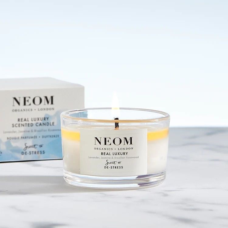 Lumanare de calatorie NEOM Organics Scent To De-Stress