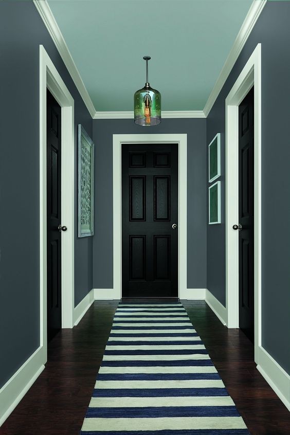 decorarea coridoarelor interioare elegante, clasice si impunatoare