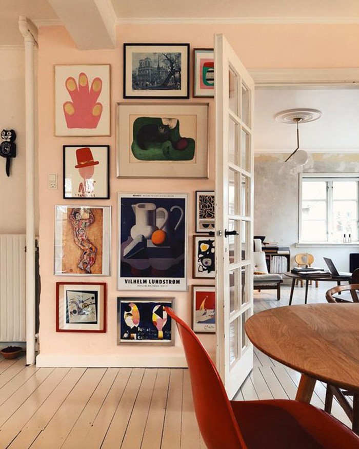 Culoare piersica, piersica sau piersica, pentru a picta peretii sufrageriei